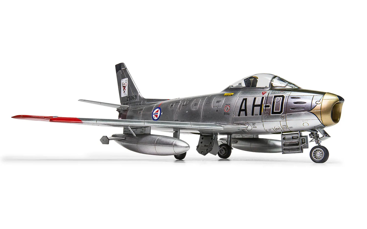 North American F-86F-40 Sabre 1:48