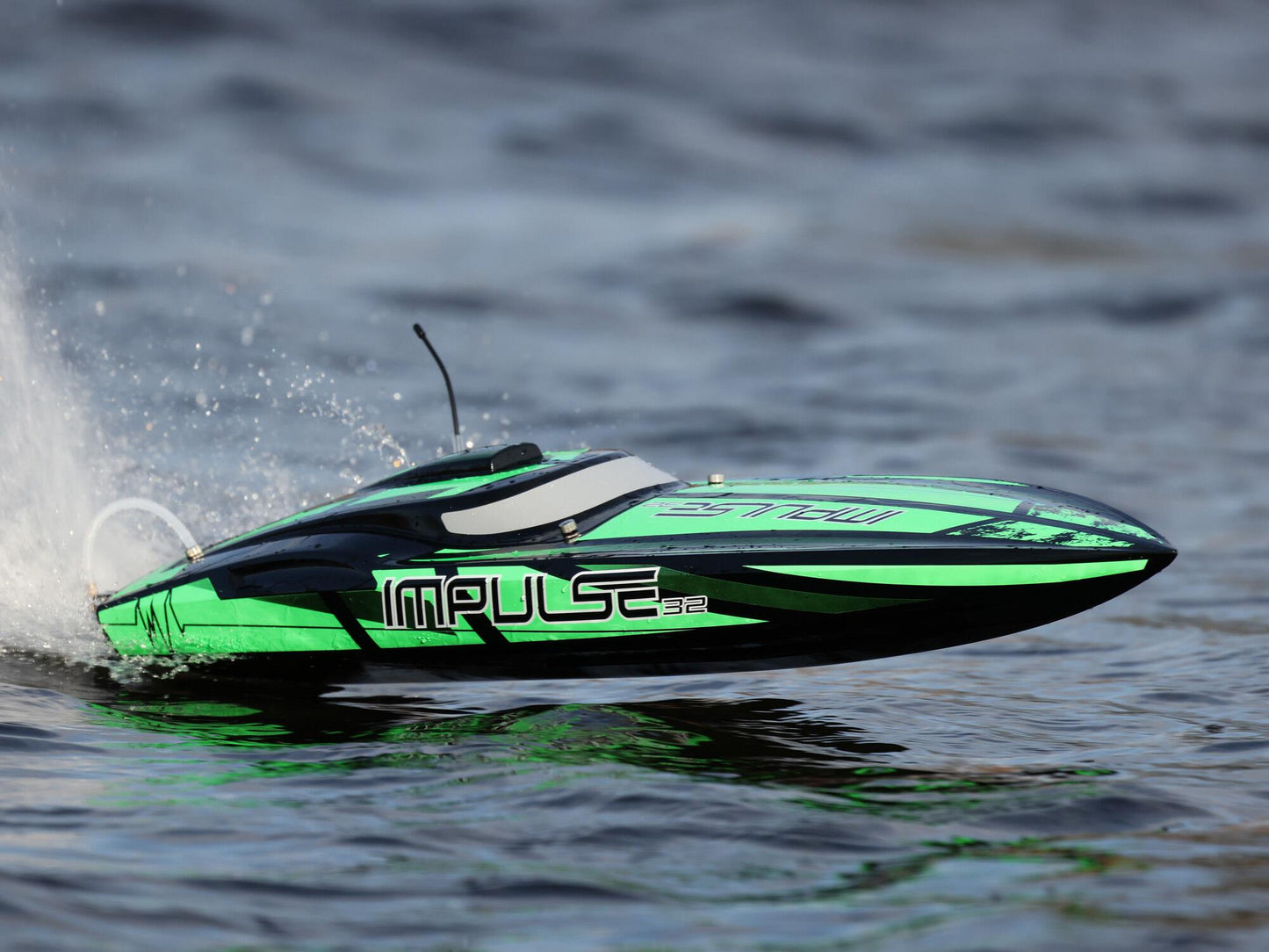 Impulse 32 Brushless Deep-V RTR w/Smart, Black/Green