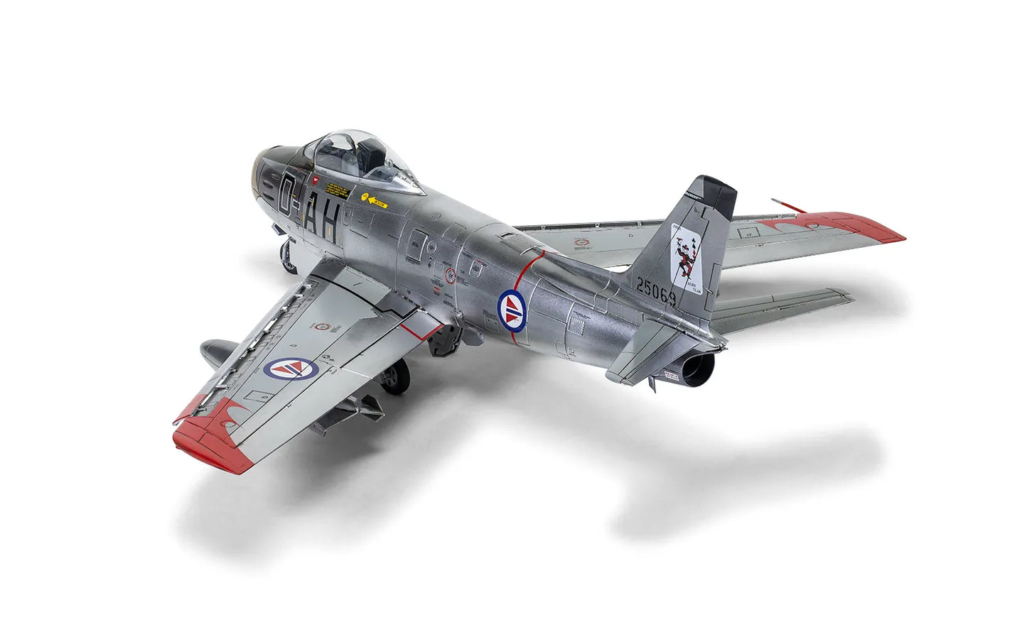 North American F-86F-40 Sabre 1:48