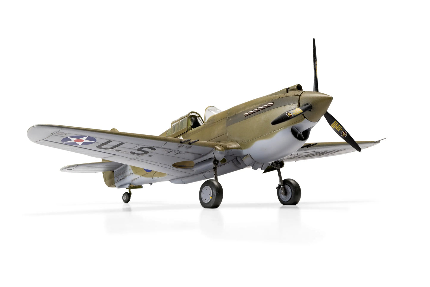 Curtiss P-40B Warhawk 1:48